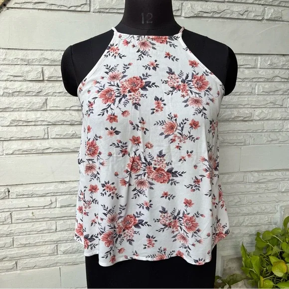 SOLD ❌ Floral Tie Up Top - Picture 4 of 7